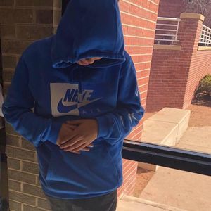 Meet your Posher, Diego